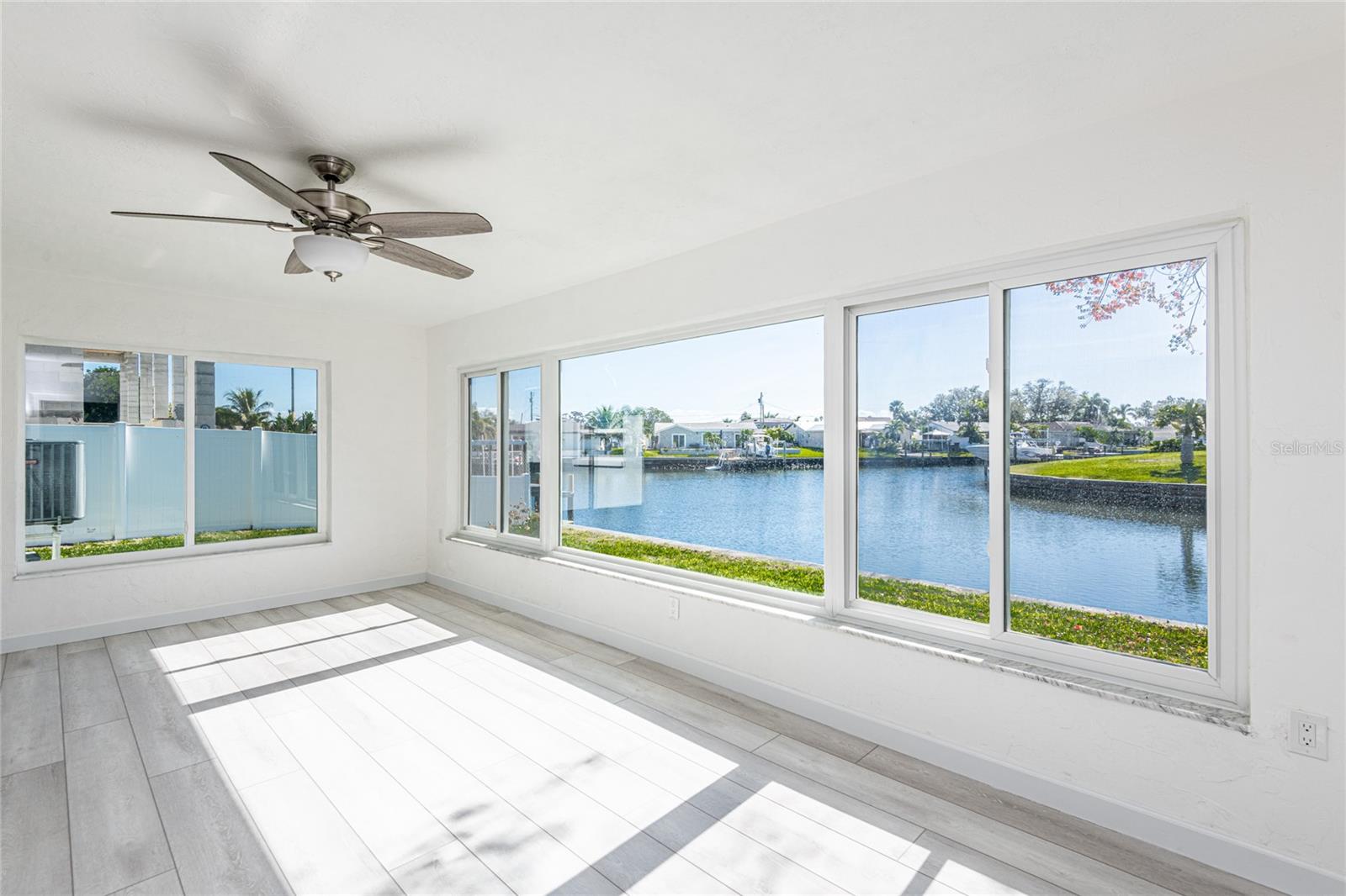 Image 16 of 52 For 1466 51st Avenue Ne