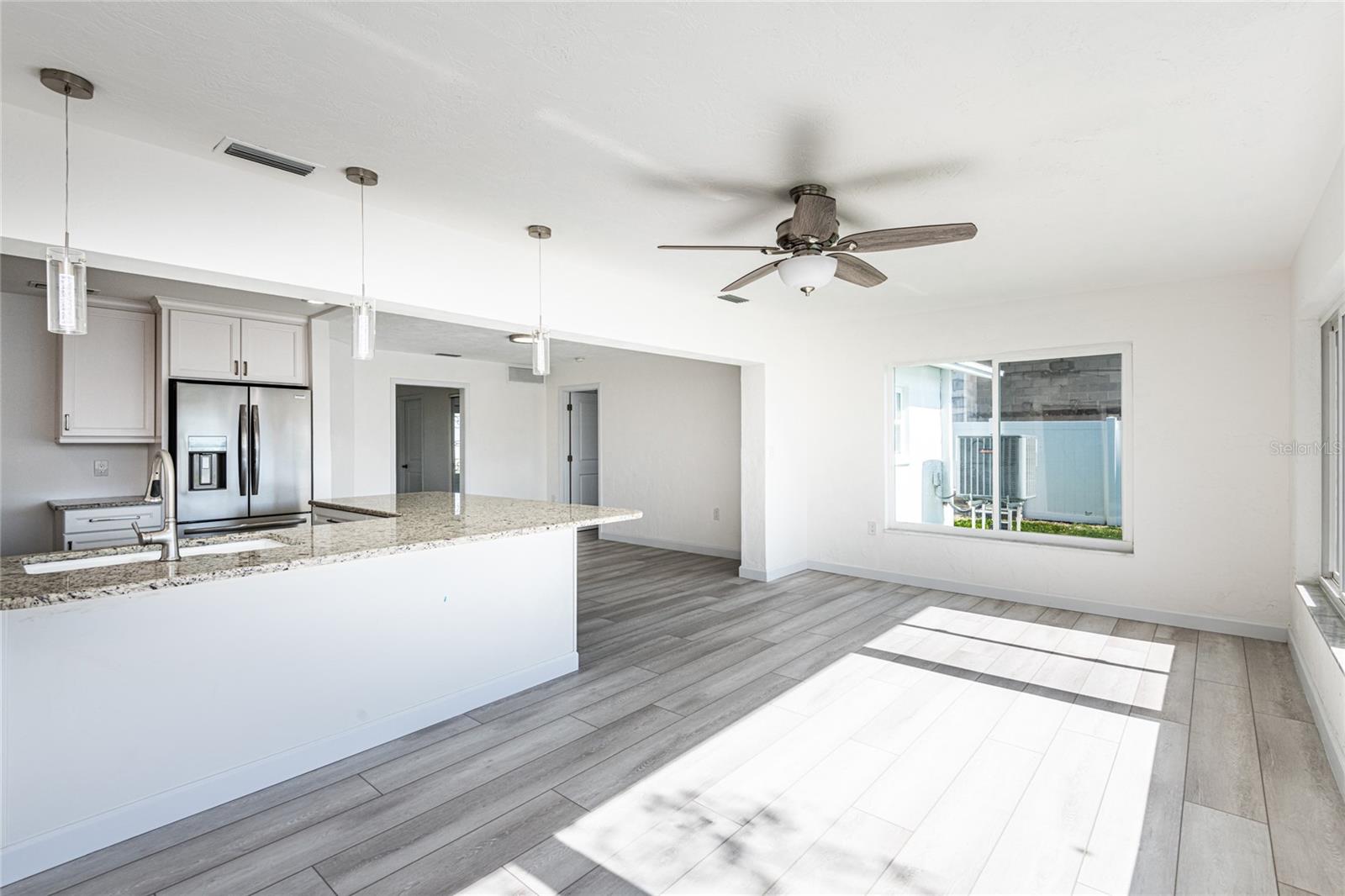 Image 17 of 52 For 1466 51st Avenue Ne