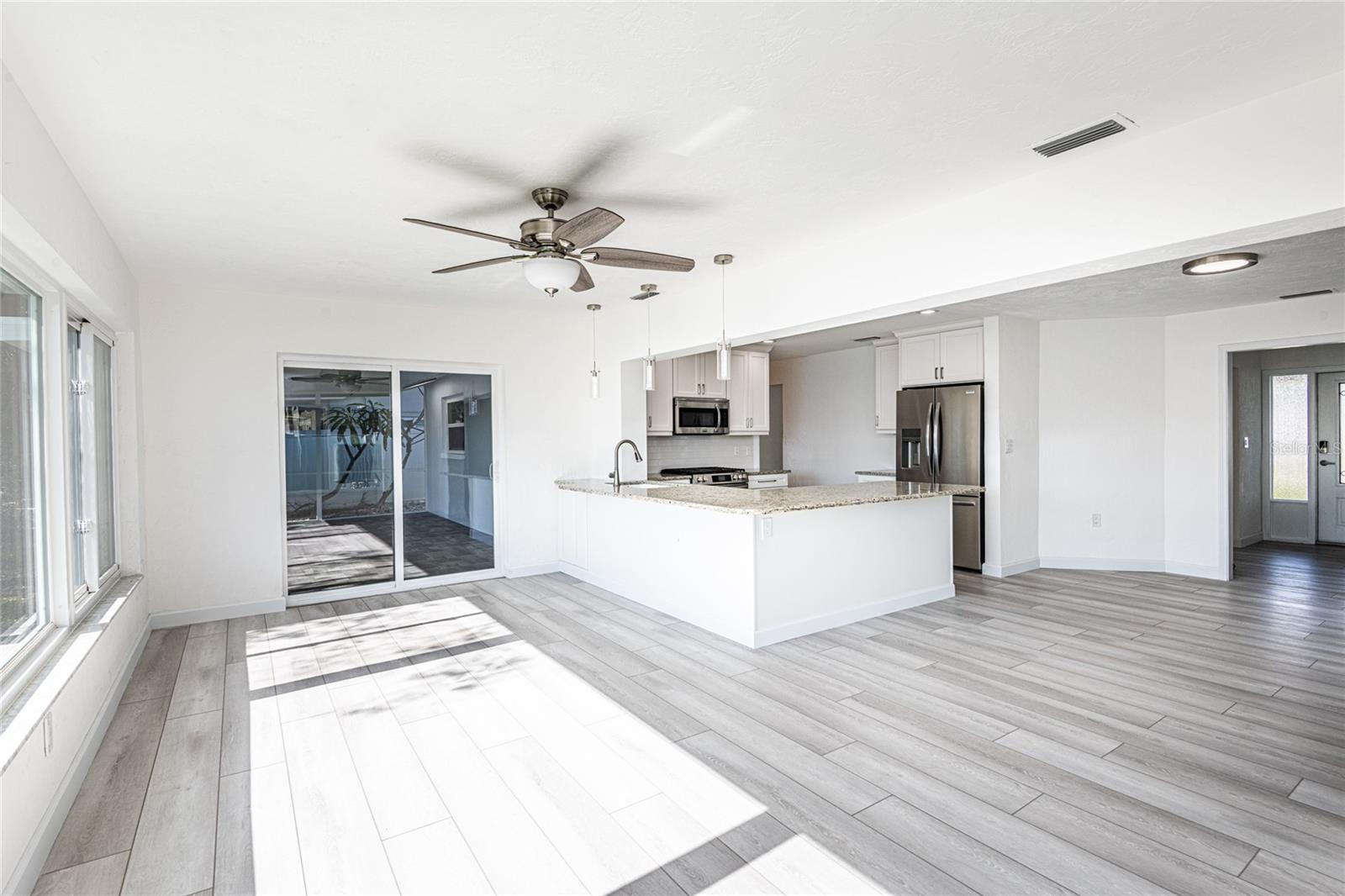 Image 18 of 52 For 1466 51st Avenue Ne