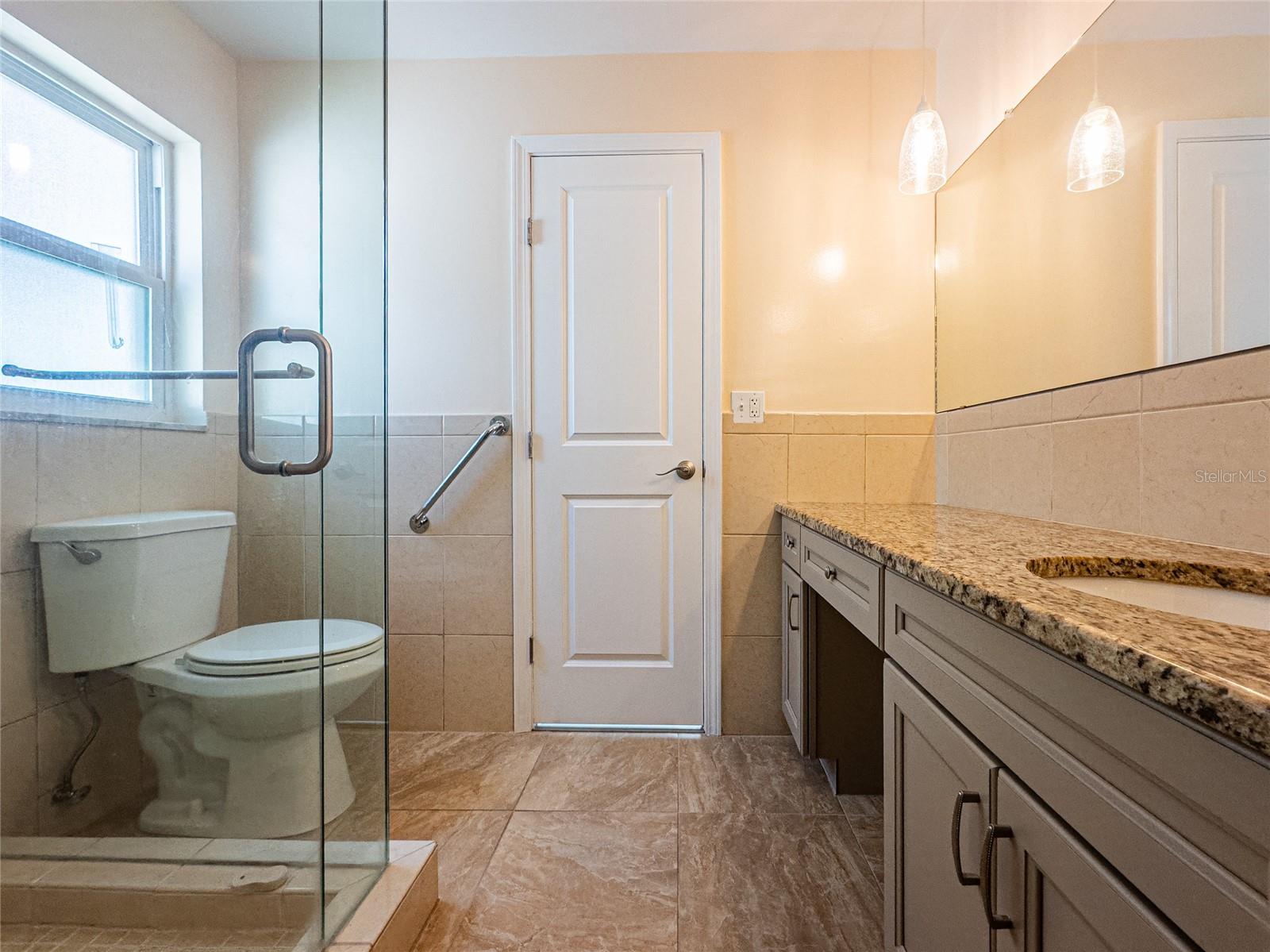 Image 28 of 52 For 1466 51st Avenue Ne