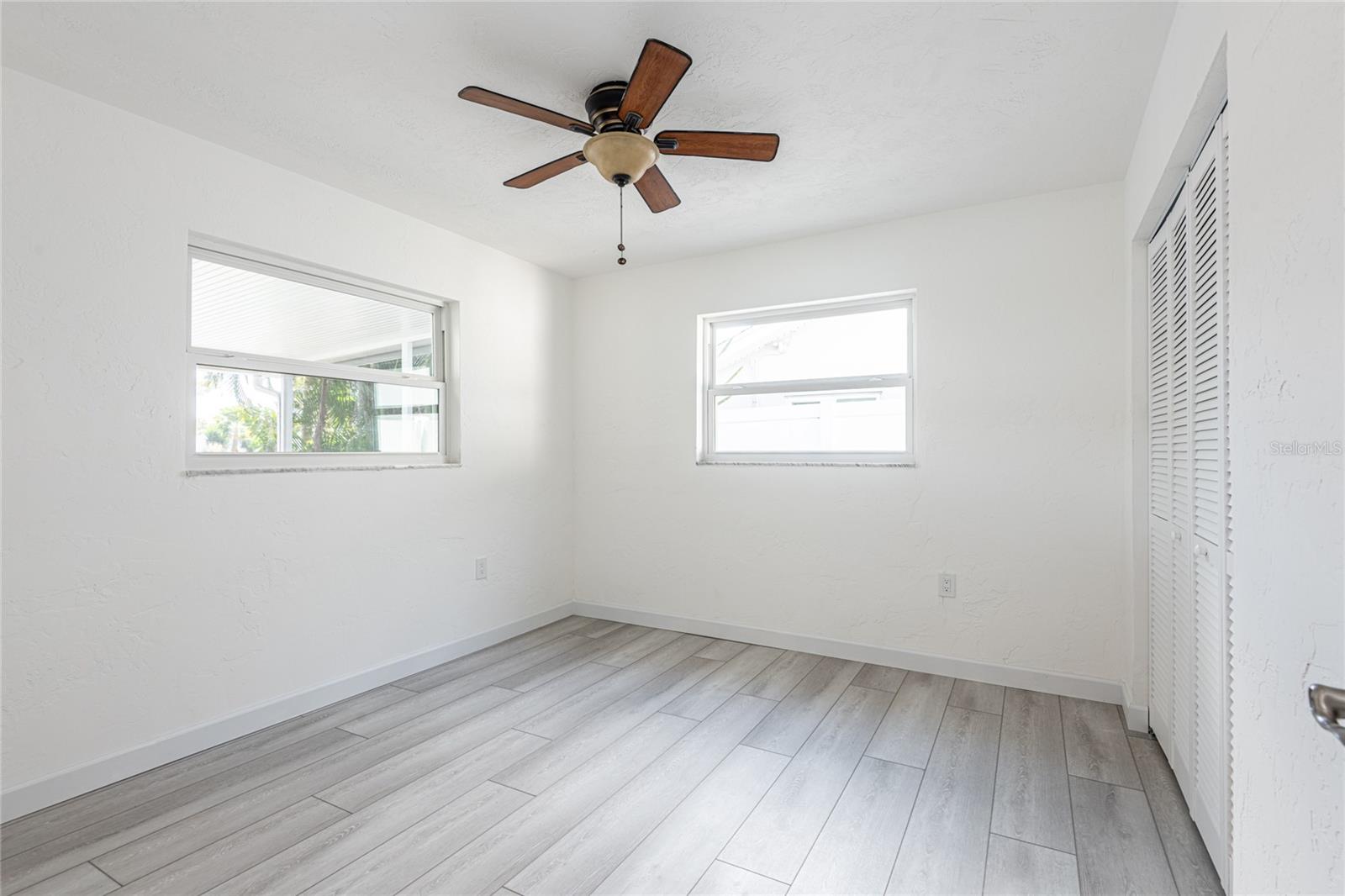 Image 32 of 52 For 1466 51st Avenue Ne