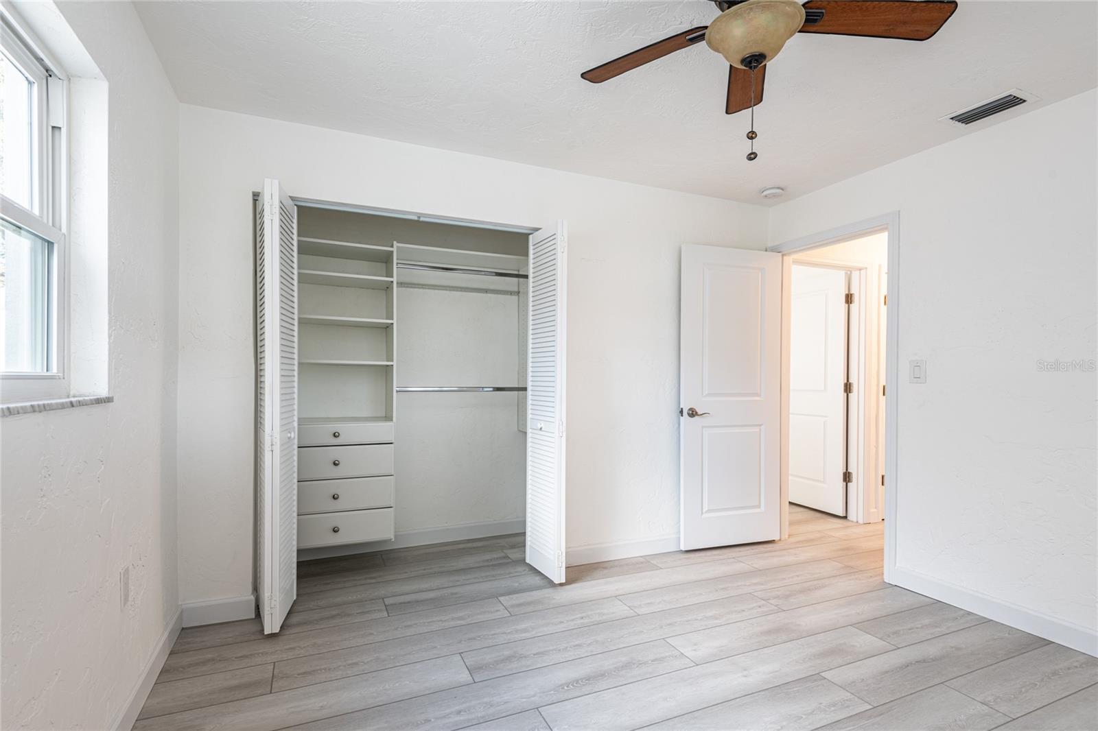 Image 33 of 52 For 1466 51st Avenue Ne