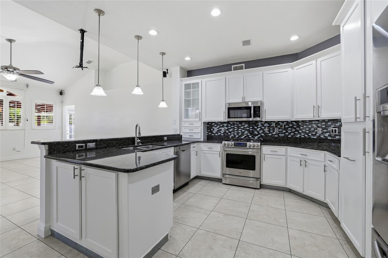 Image 14 of 75 For 1512 Crooked Stick Drive