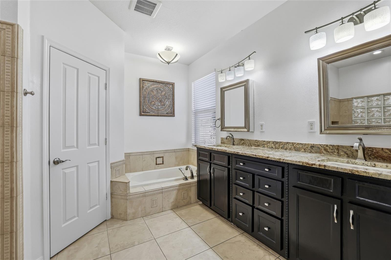 Image 36 of 75 For 1512 Crooked Stick Drive