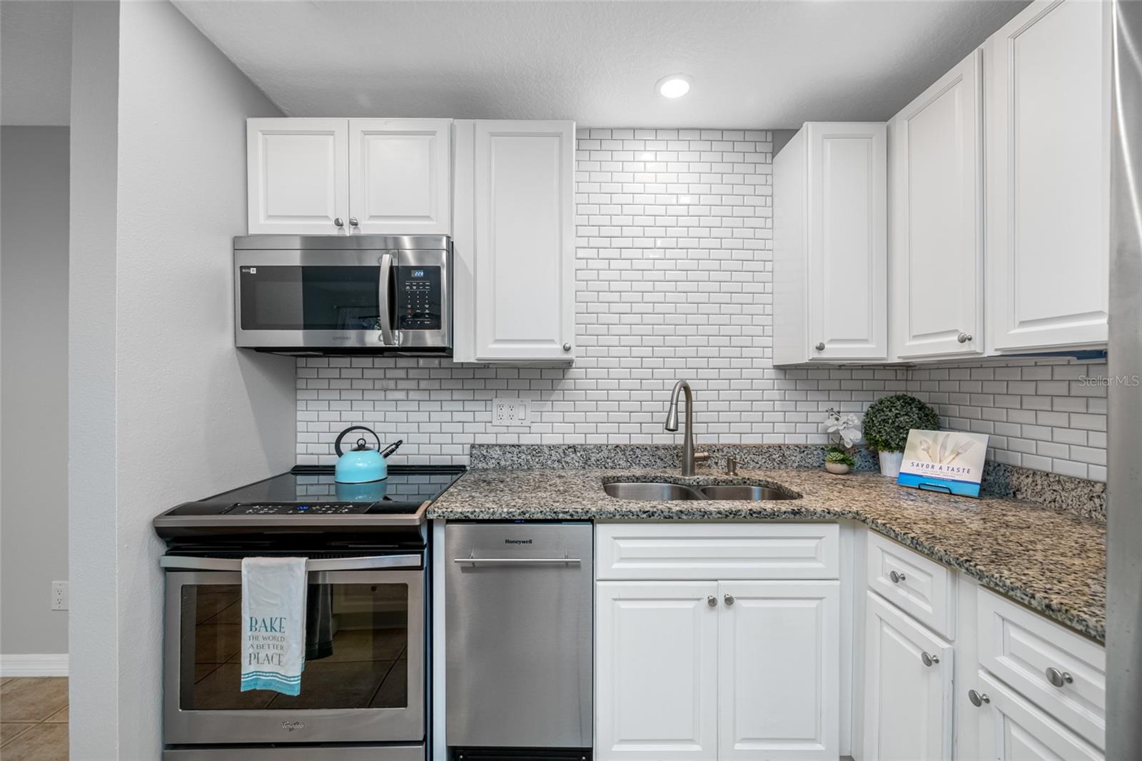 Image 14 of 48 For 3295 Fox Chase Circle N 105