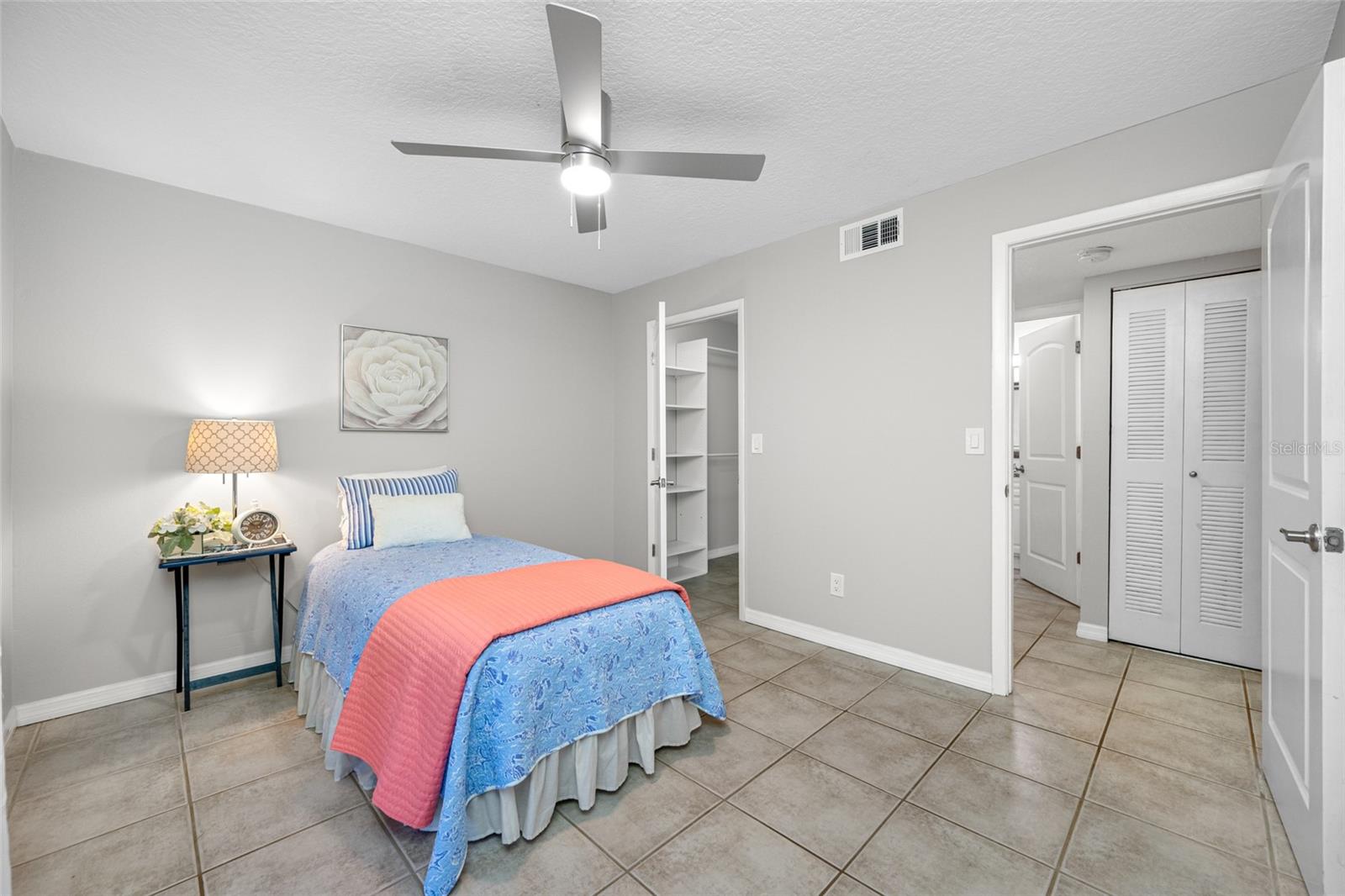 Image 19 of 48 For 3295 Fox Chase Circle N 105