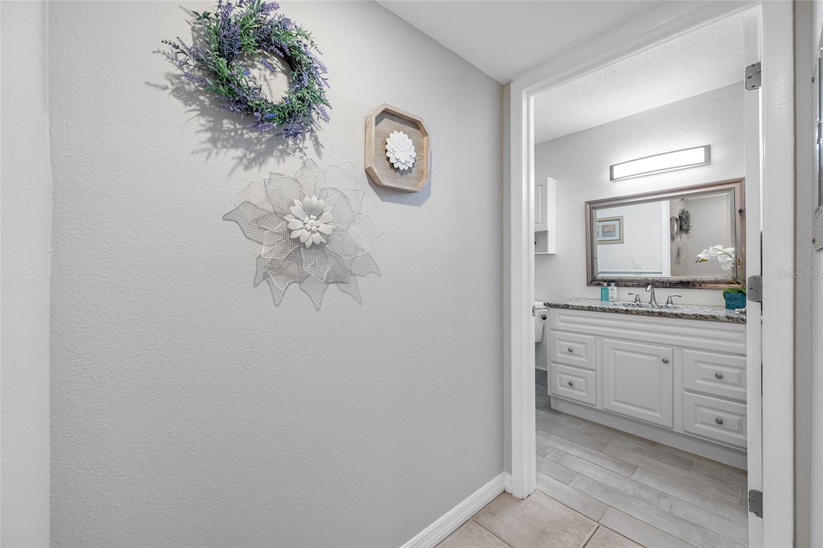 Image 22 of 48 For 3295 Fox Chase Circle N 105