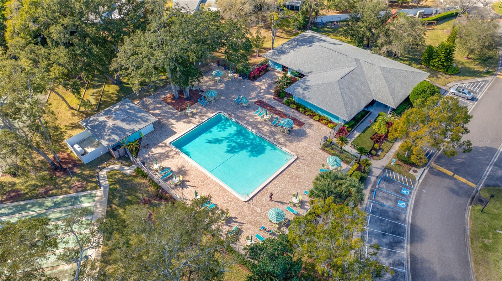 Image 32 of 48 For 3295 Fox Chase Circle N 105