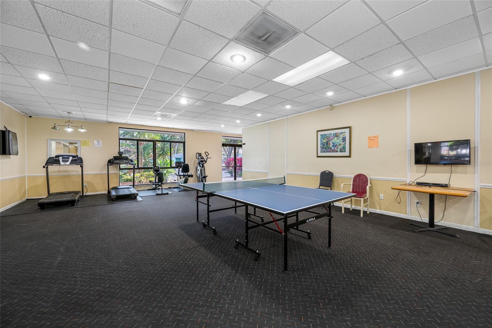 Image 39 of 48 For 3295 Fox Chase Circle N 105