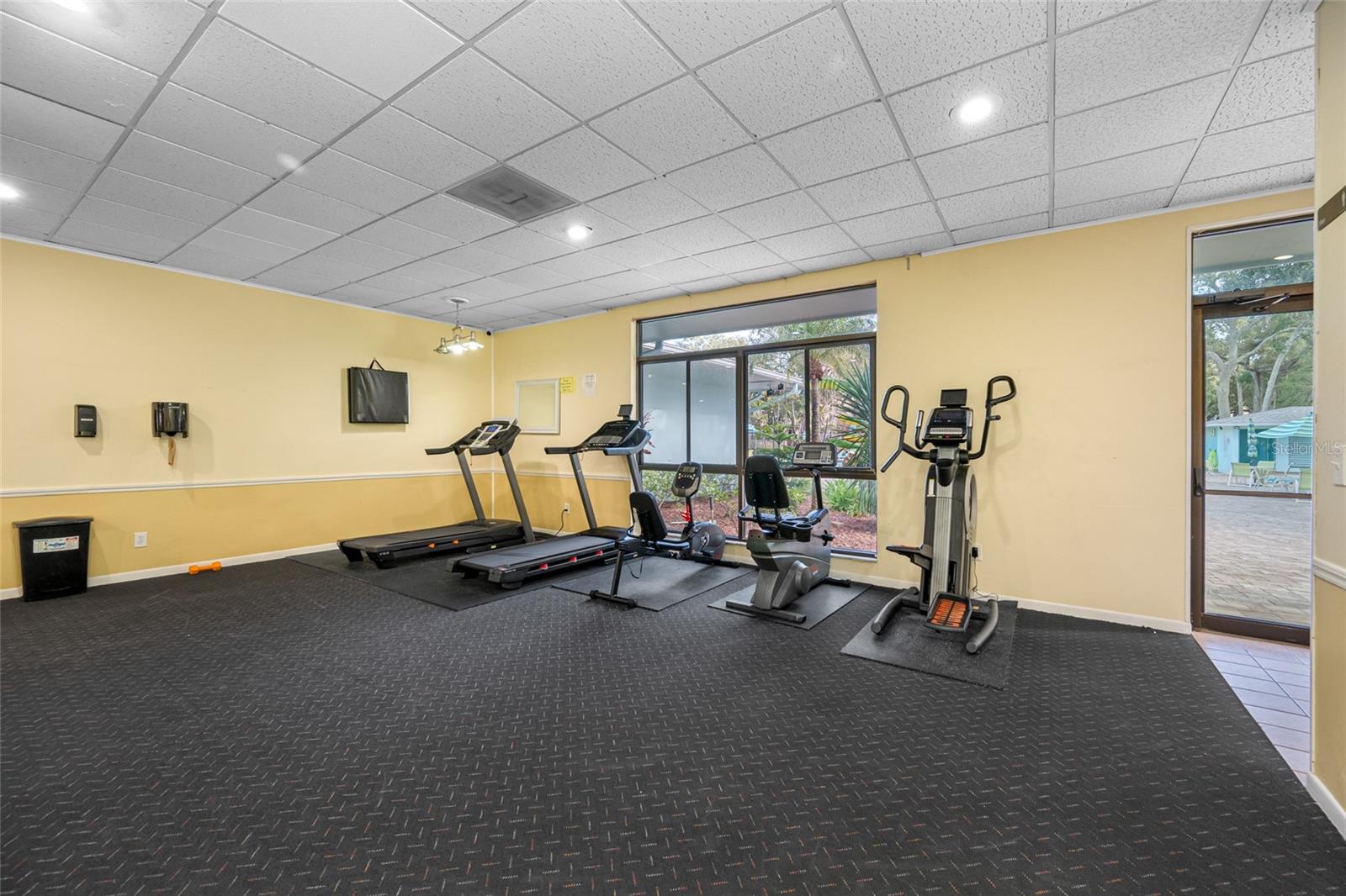 Image 42 of 48 For 3295 Fox Chase Circle N 105