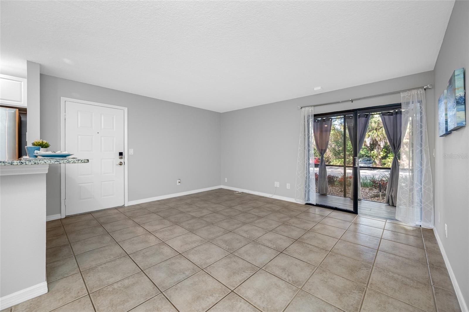 Image 9 of 48 For 3295 Fox Chase Circle N 105