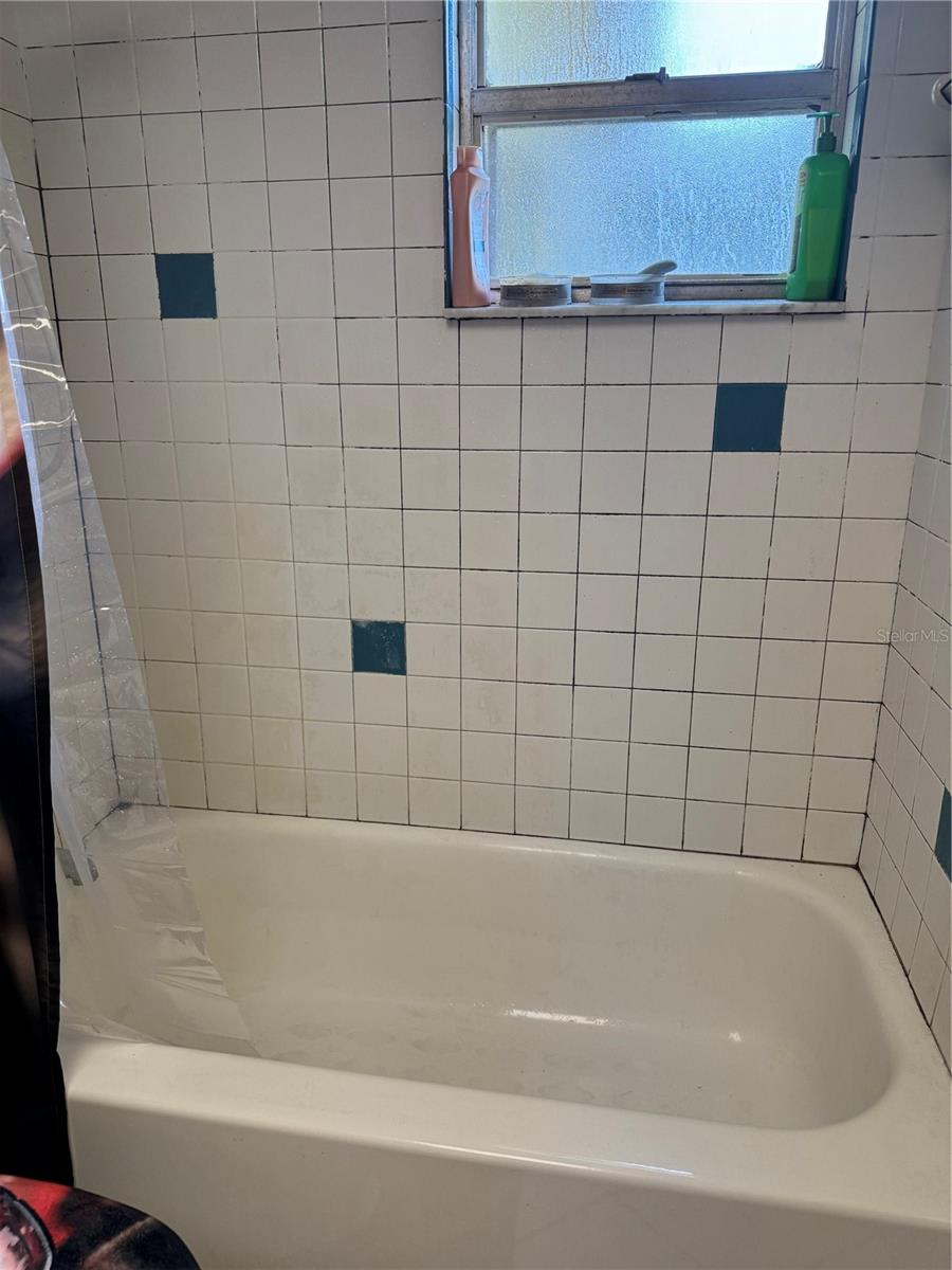 Image 7 of 12 For 5641 92nd Terrace N