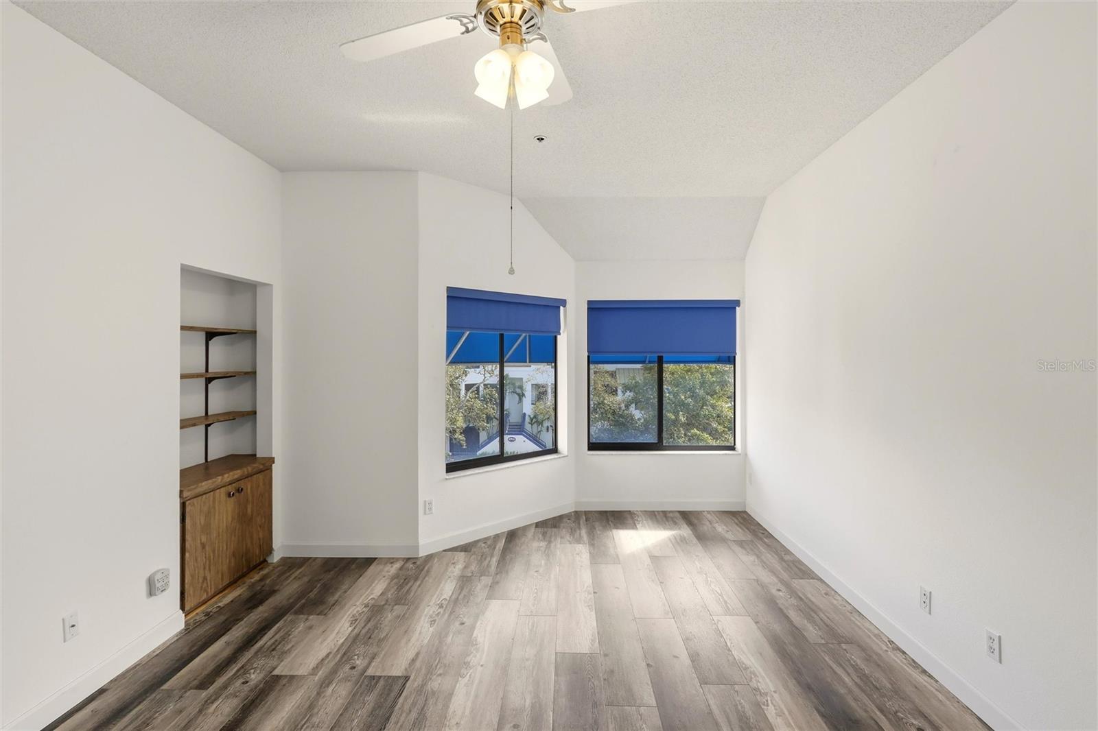 Image 30 of 56 For 1920 Harbourside Drive 1003