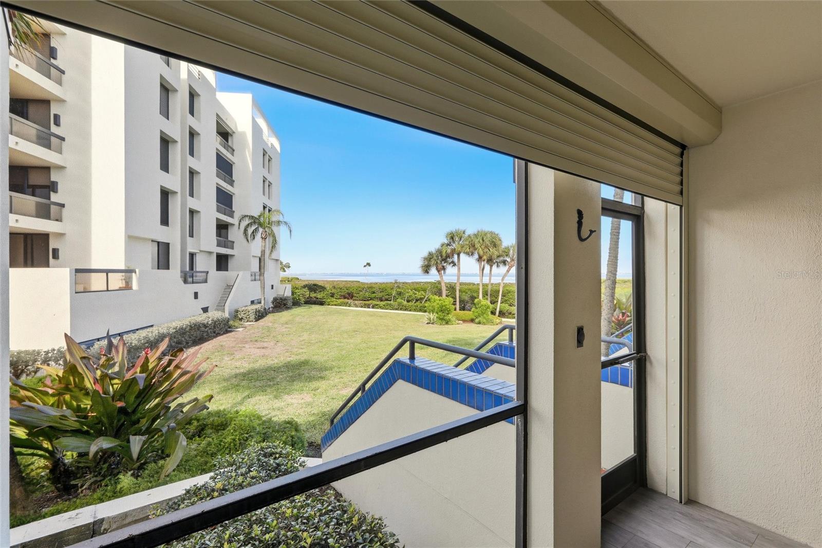 Image 35 of 56 For 1920 Harbourside Drive 1003