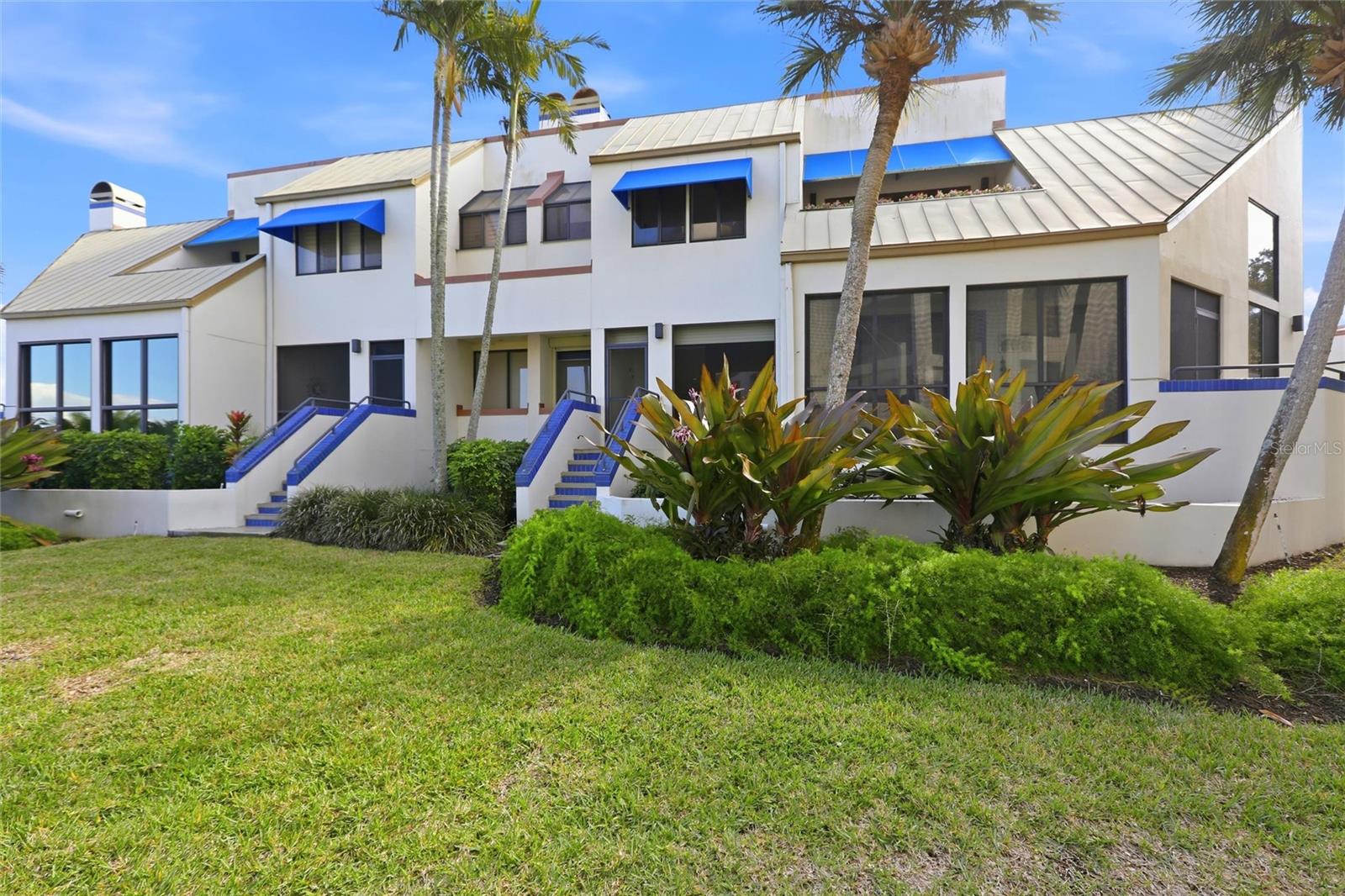 Image 40 of 56 For 1920 Harbourside Drive 1003