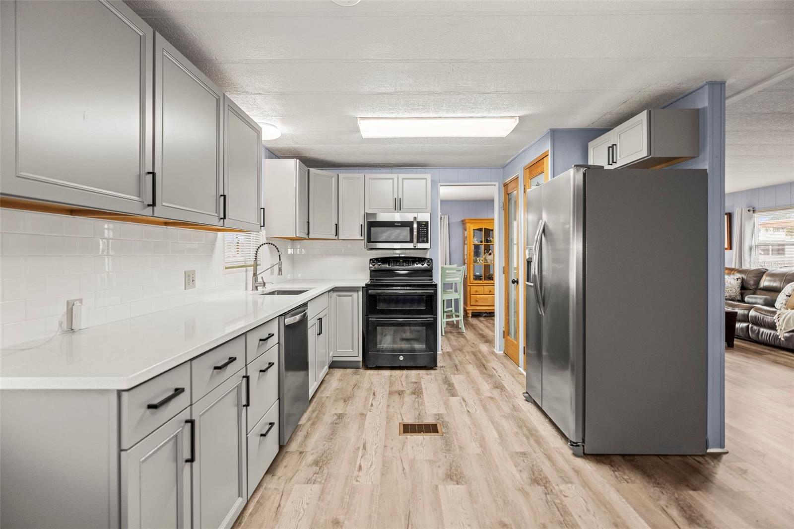 Image 13 of 53 For 34657 Orange Drive N