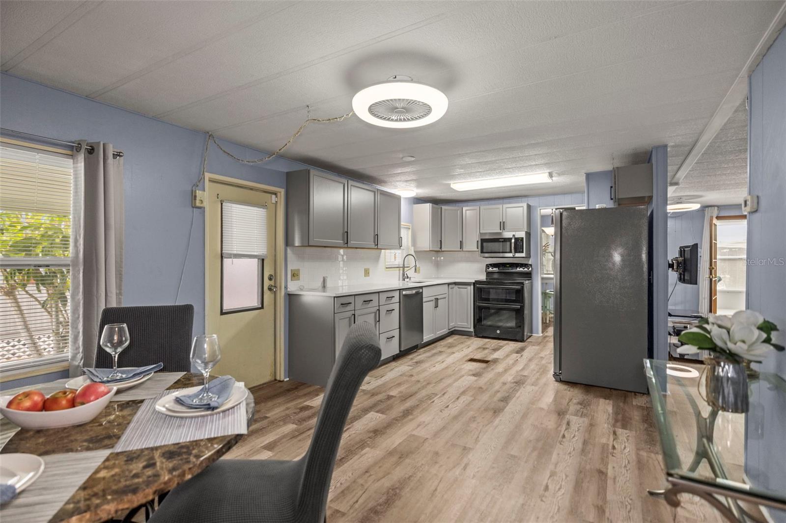 Image 15 of 53 For 34657 Orange Drive N