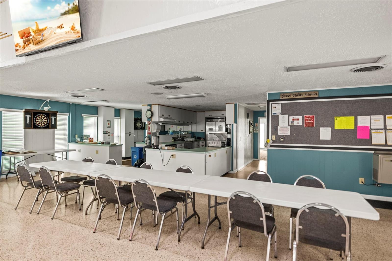 Image 36 of 53 For 34657 Orange Drive N