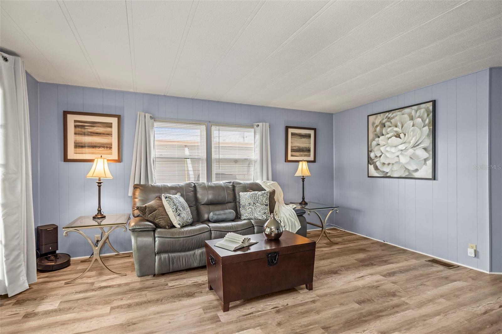 Image 4 of 53 For 34657 Orange Drive N