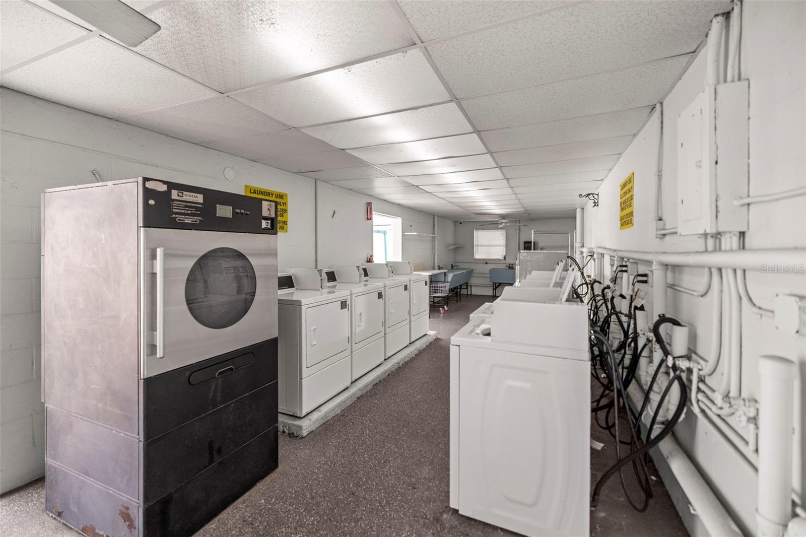 Image 44 of 53 For 34657 Orange Drive N