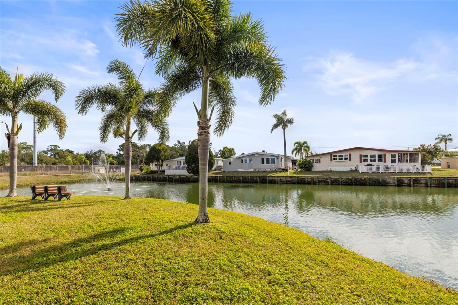 Image 48 of 53 For 34657 Orange Drive N