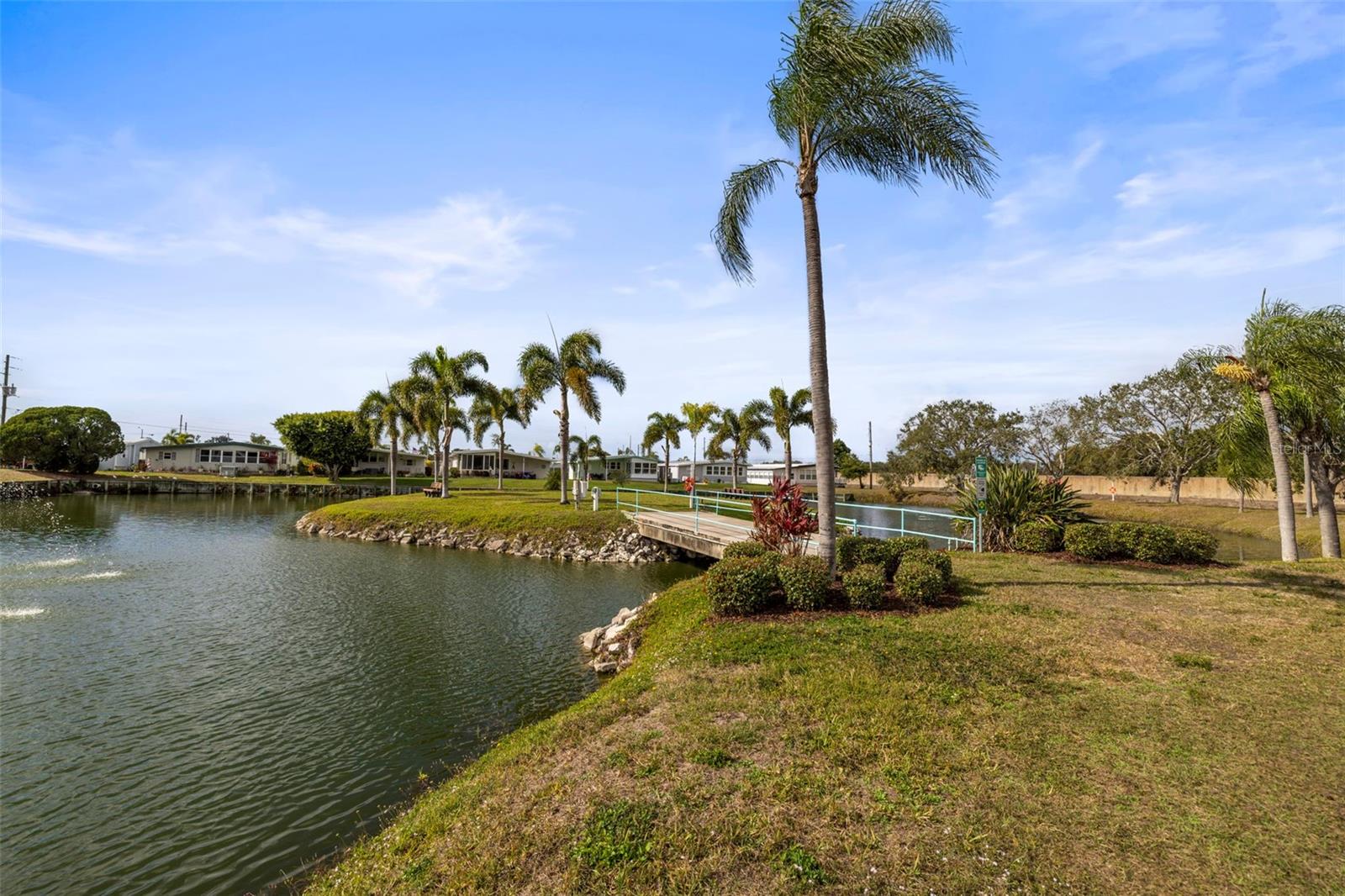 Image 50 of 53 For 34657 Orange Drive N