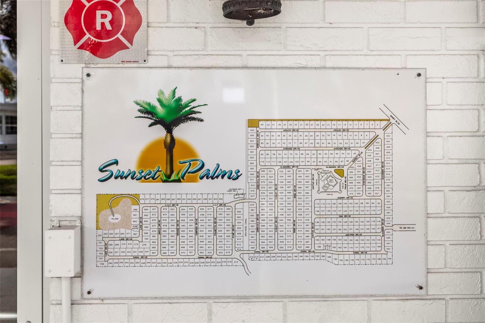 Image 52 of 53 For 34657 Orange Drive N