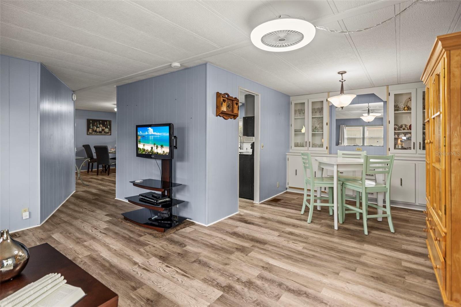 Image 6 of 53 For 34657 Orange Drive N