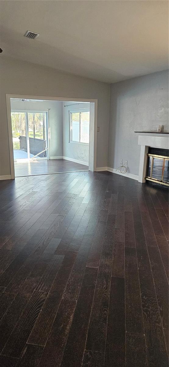 Image 4 of 31 For 2075 Keene Road