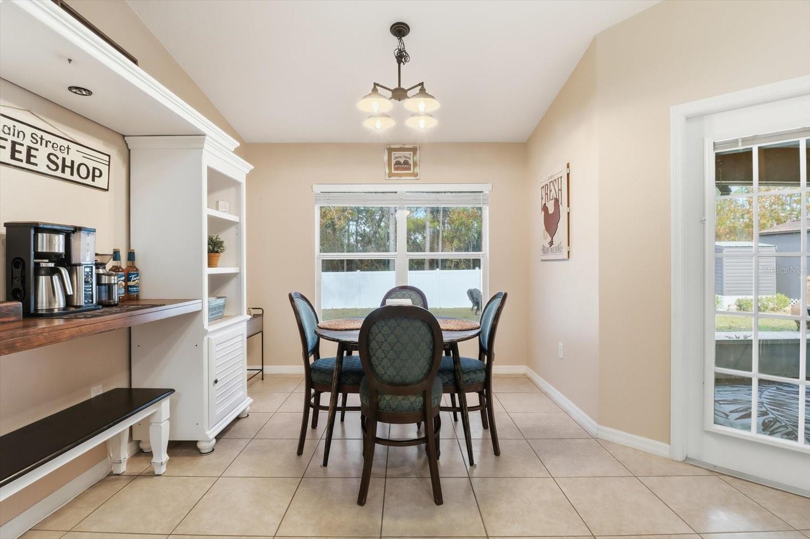 Image 11 of 46 For 1021 Champlain Lane