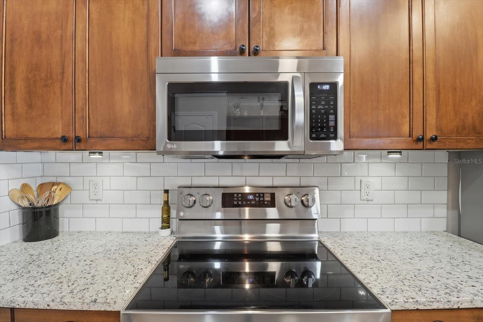 Image 16 of 46 For 1021 Champlain Lane