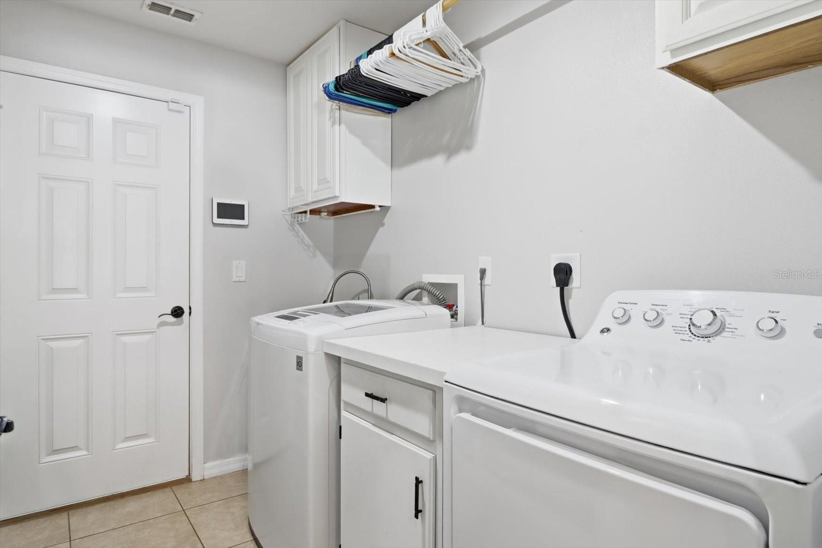 Image 20 of 46 For 1021 Champlain Lane