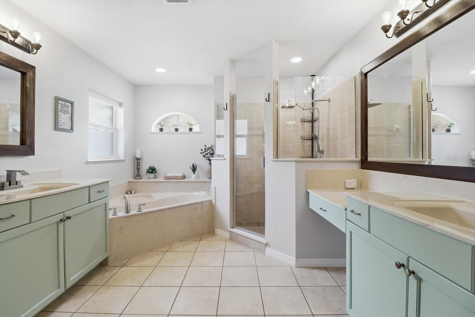 Image 24 of 46 For 1021 Champlain Lane