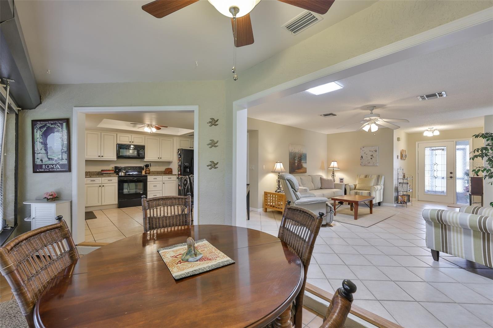 Image 7 of 50 For 1610 Leland Drive