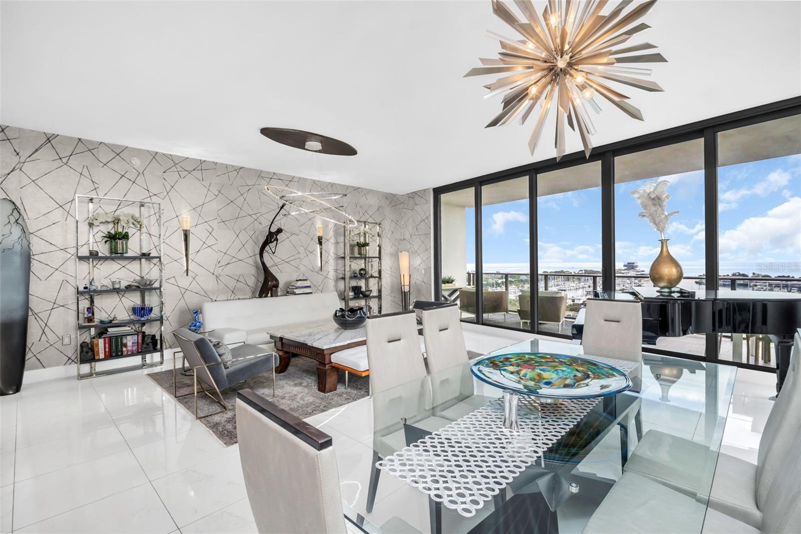 Image 10 of 68 For 100 1st Avenue N 901