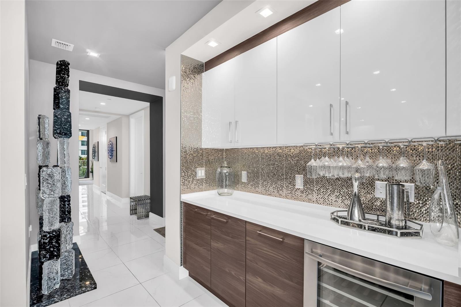 Image 13 of 68 For 100 1st Avenue N 901