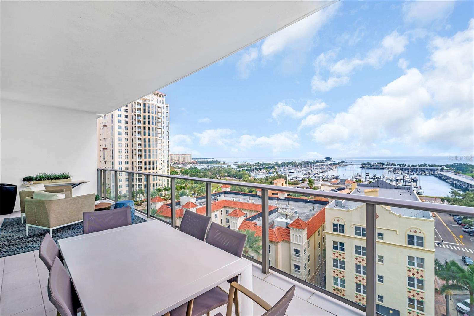 Image 18 of 68 For 100 1st Avenue N 901