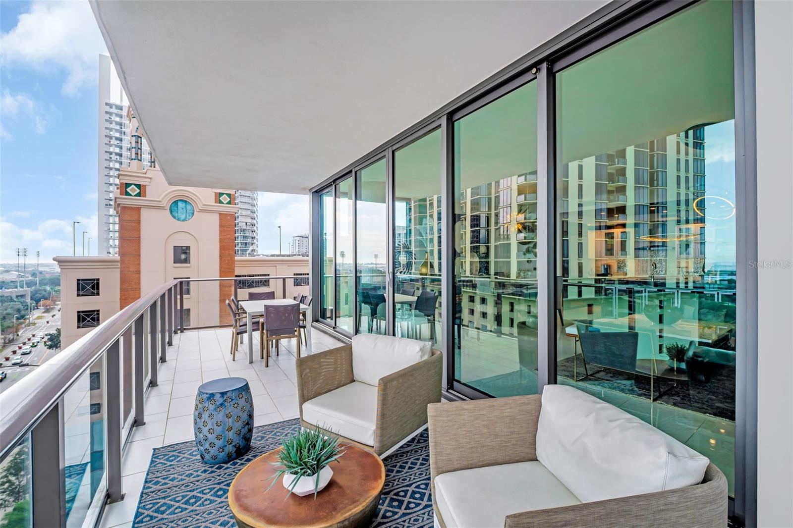 Image 19 of 68 For 100 1st Avenue N 901