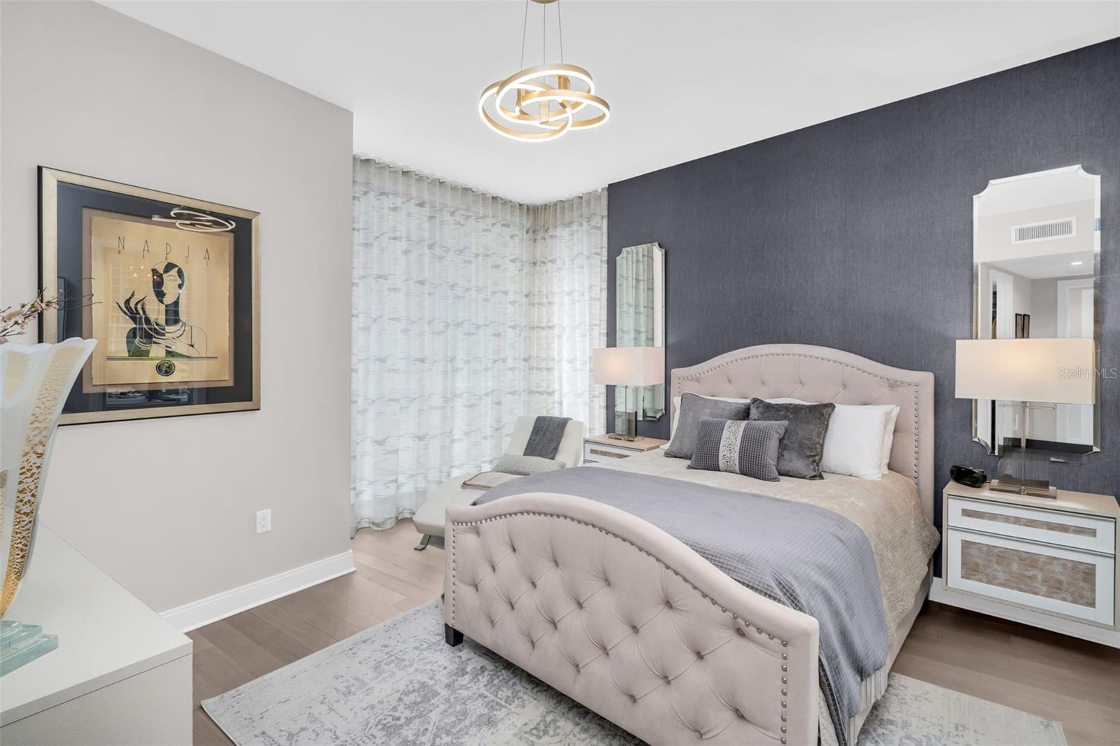 Image 25 of 68 For 100 1st Avenue N 901