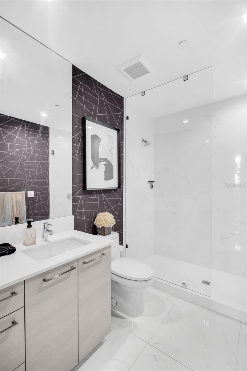 Image 30 of 68 For 100 1st Avenue N 901