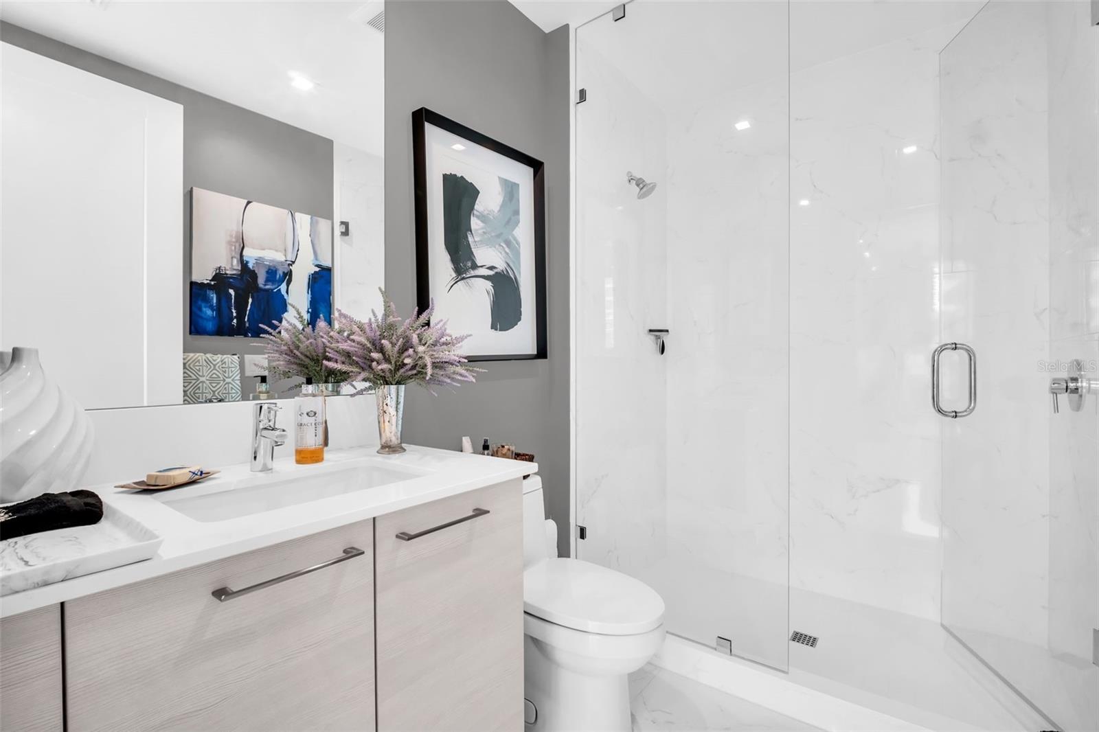 Image 38 of 68 For 100 1st Avenue N 901