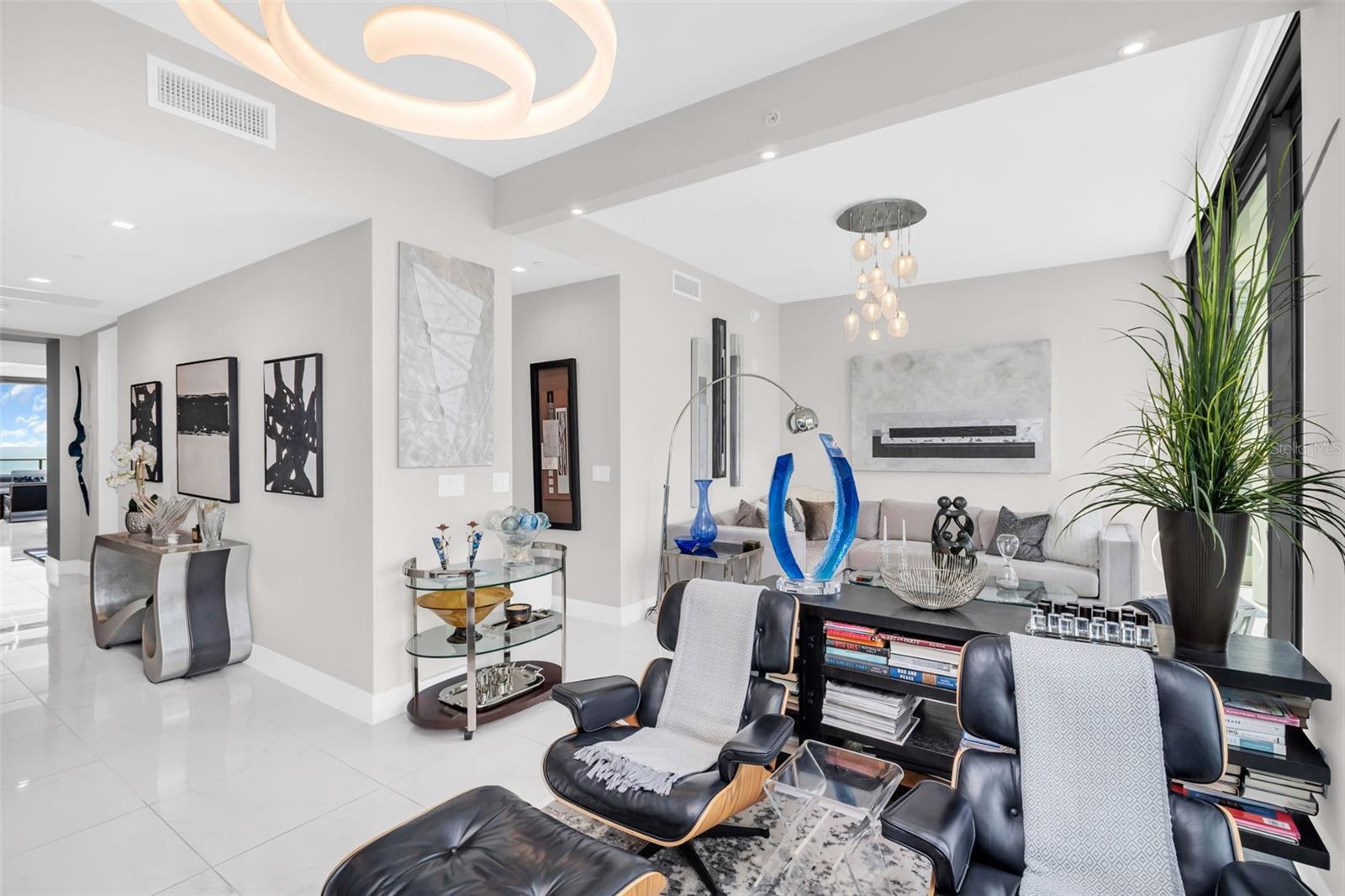 Image 42 of 68 For 100 1st Avenue N 901