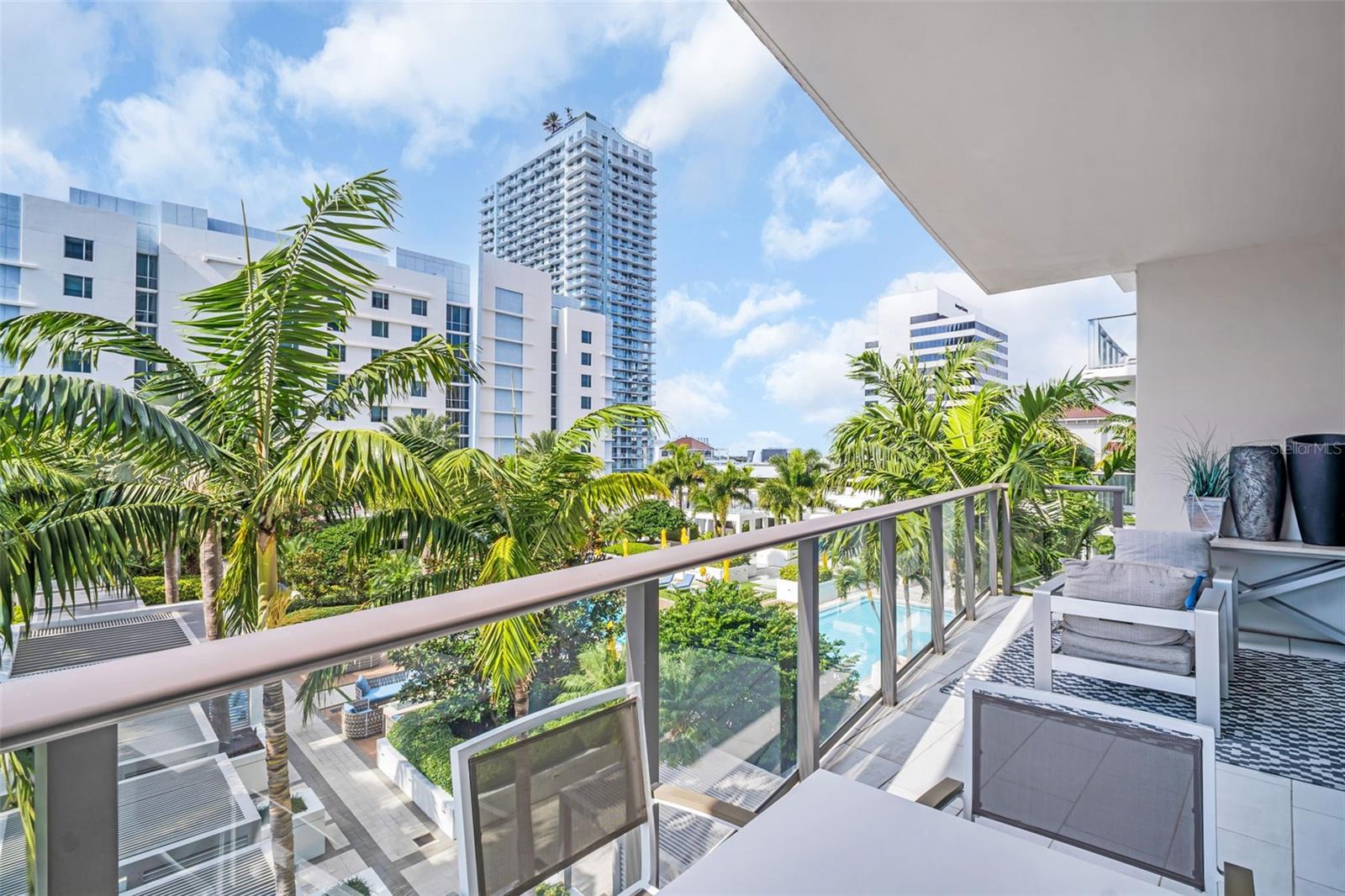 Image 46 of 68 For 100 1st Avenue N 901