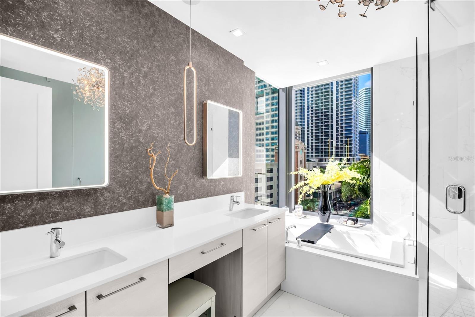 Image 54 of 68 For 100 1st Avenue N 901