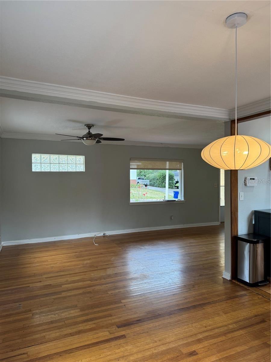 Image 12 of 27 For 2706 Fairmount Avenue