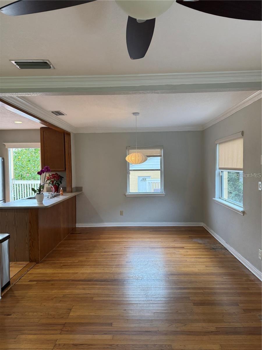 Image 13 of 27 For 2706 Fairmount Avenue