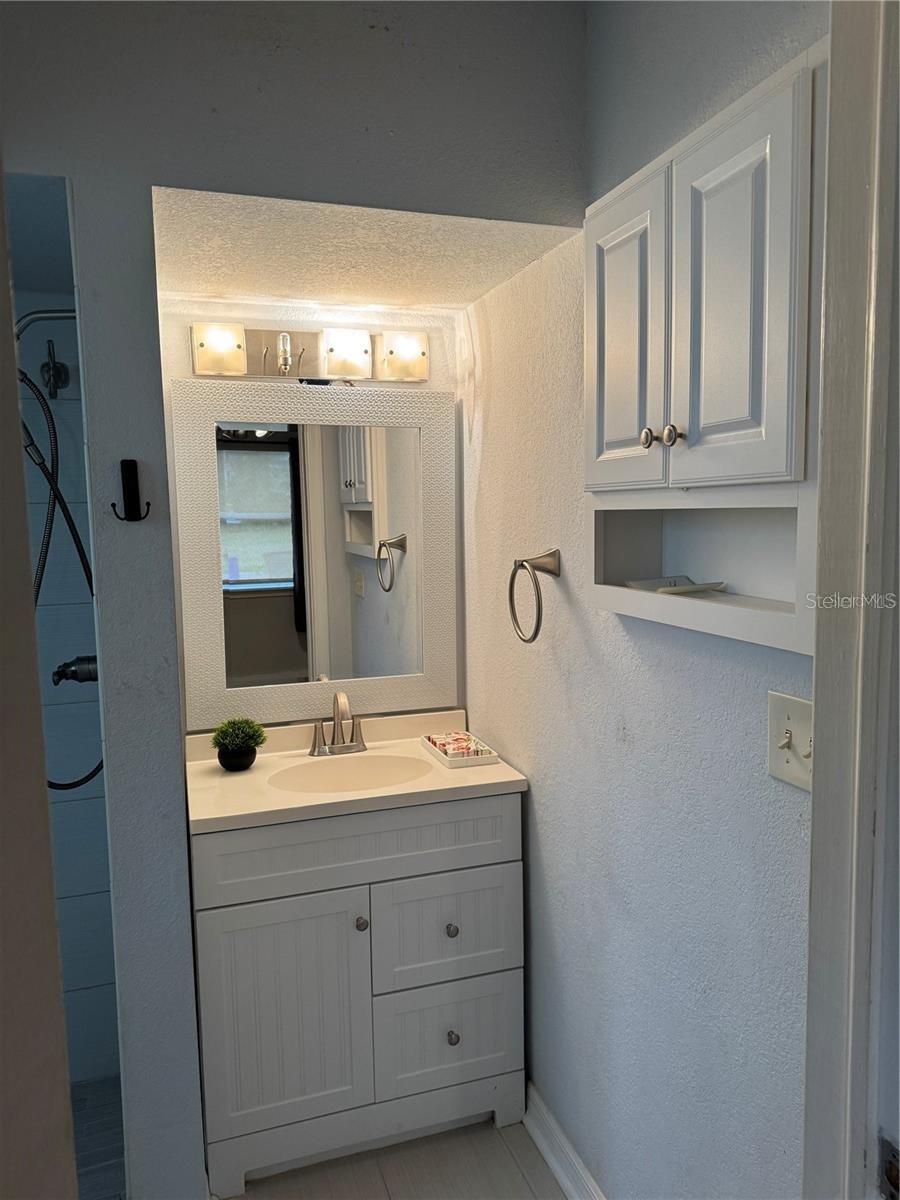 Image 16 of 27 For 2706 Fairmount Avenue