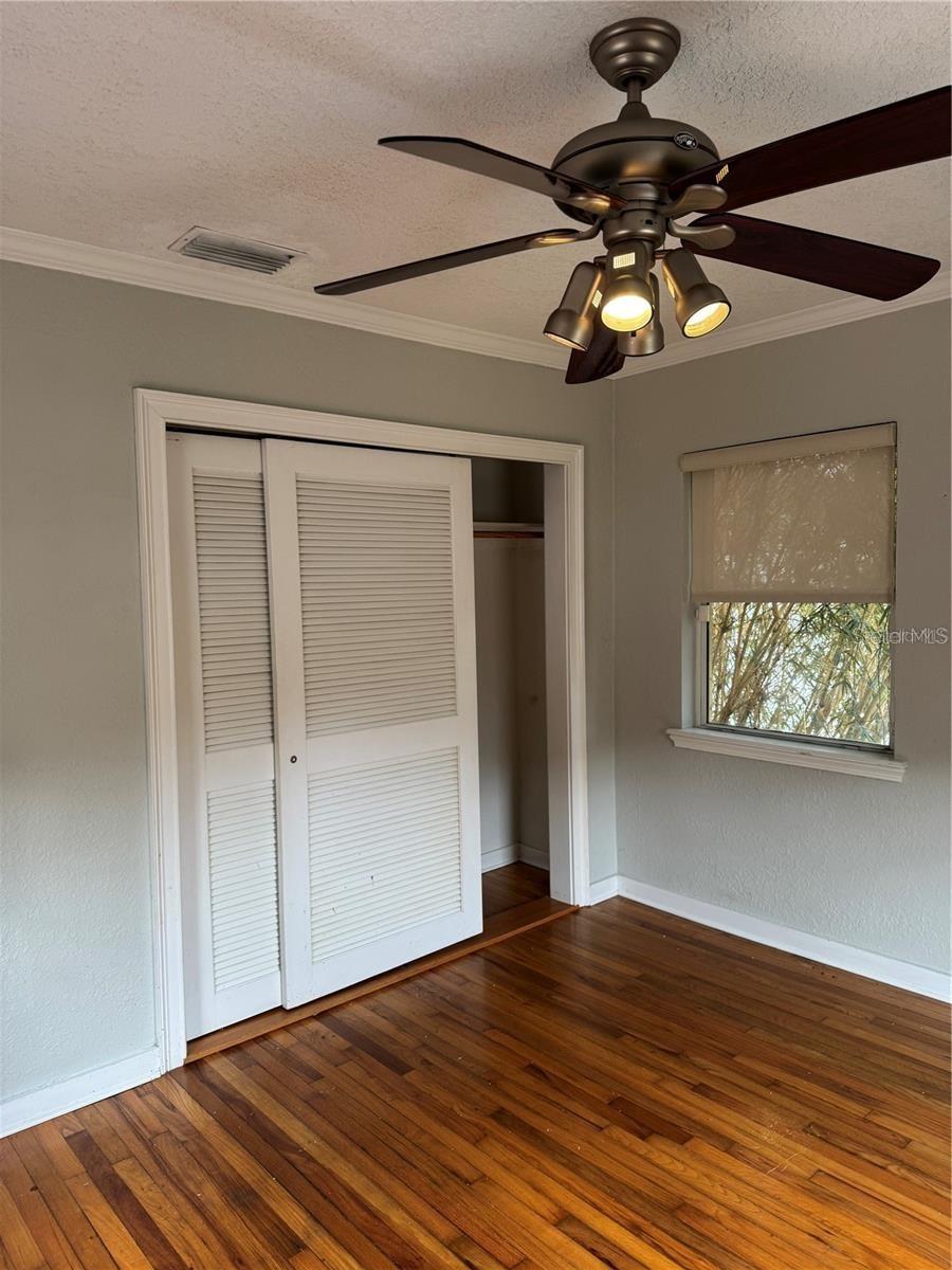 Image 21 of 27 For 2706 Fairmount Avenue