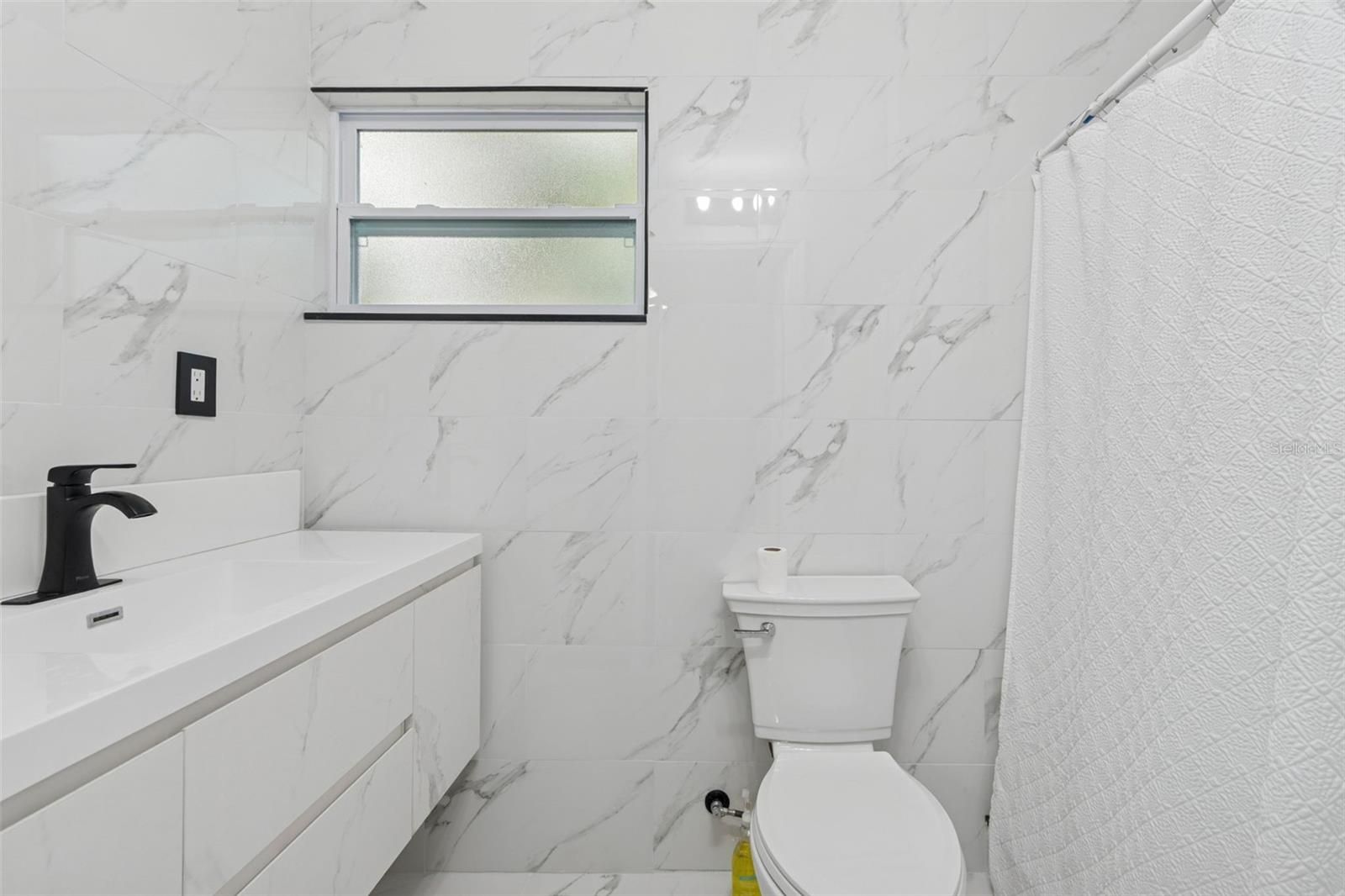 Listing photo id 23 for 3416 Mohawk Avenue