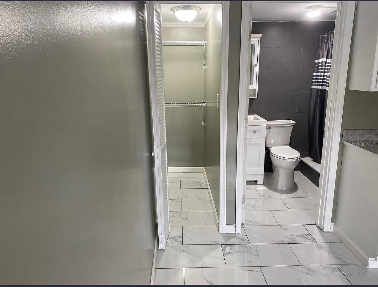 Listing photo id 30 for 3416 Mohawk Avenue